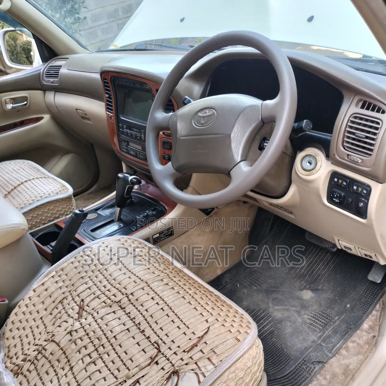 Toyota Land Cruiser Cygnus 4.7 2002 White
