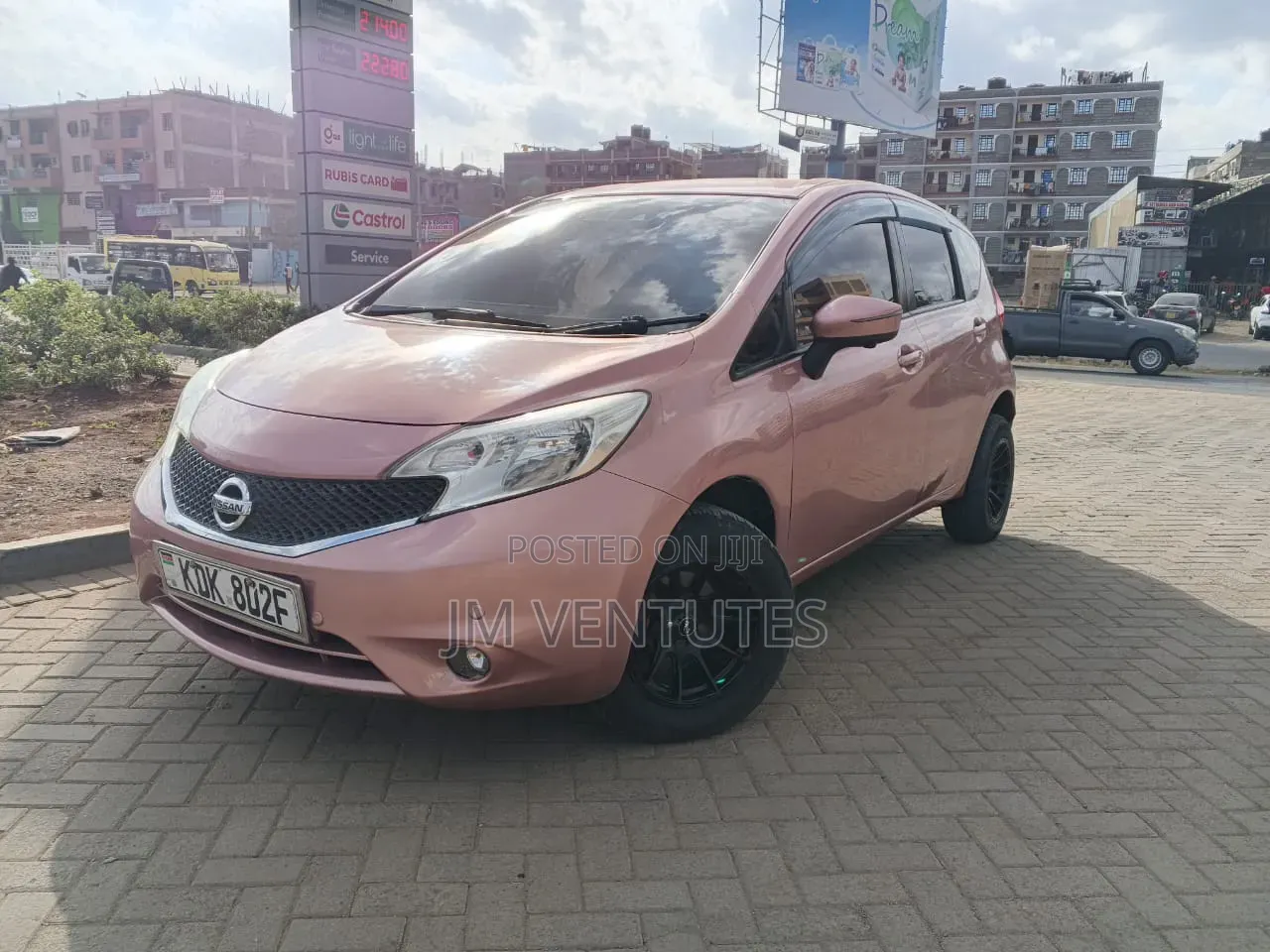 Nissan Note 2015 Pink
