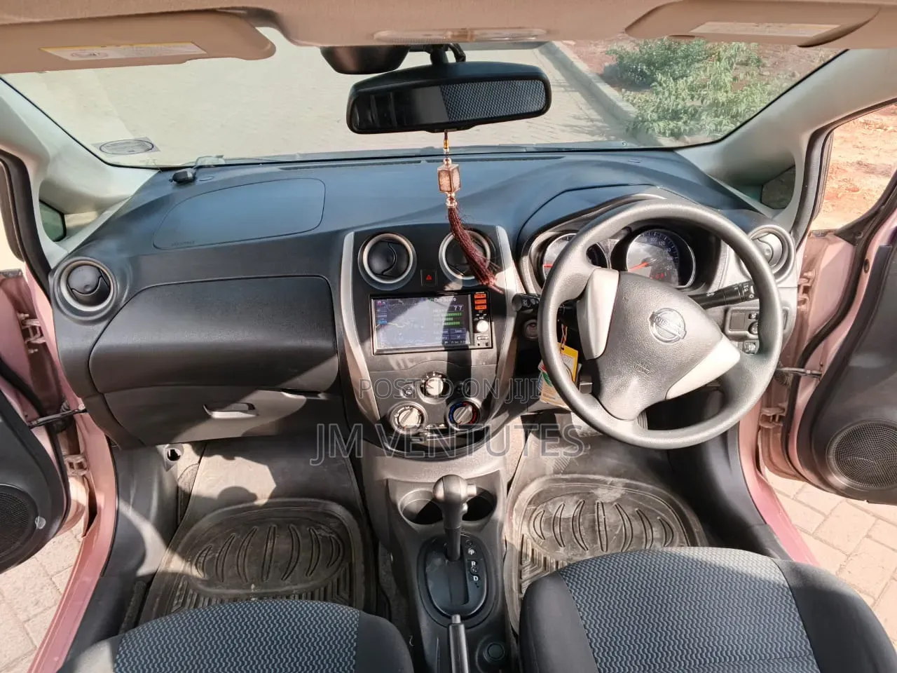 Nissan Note 2015 Pink