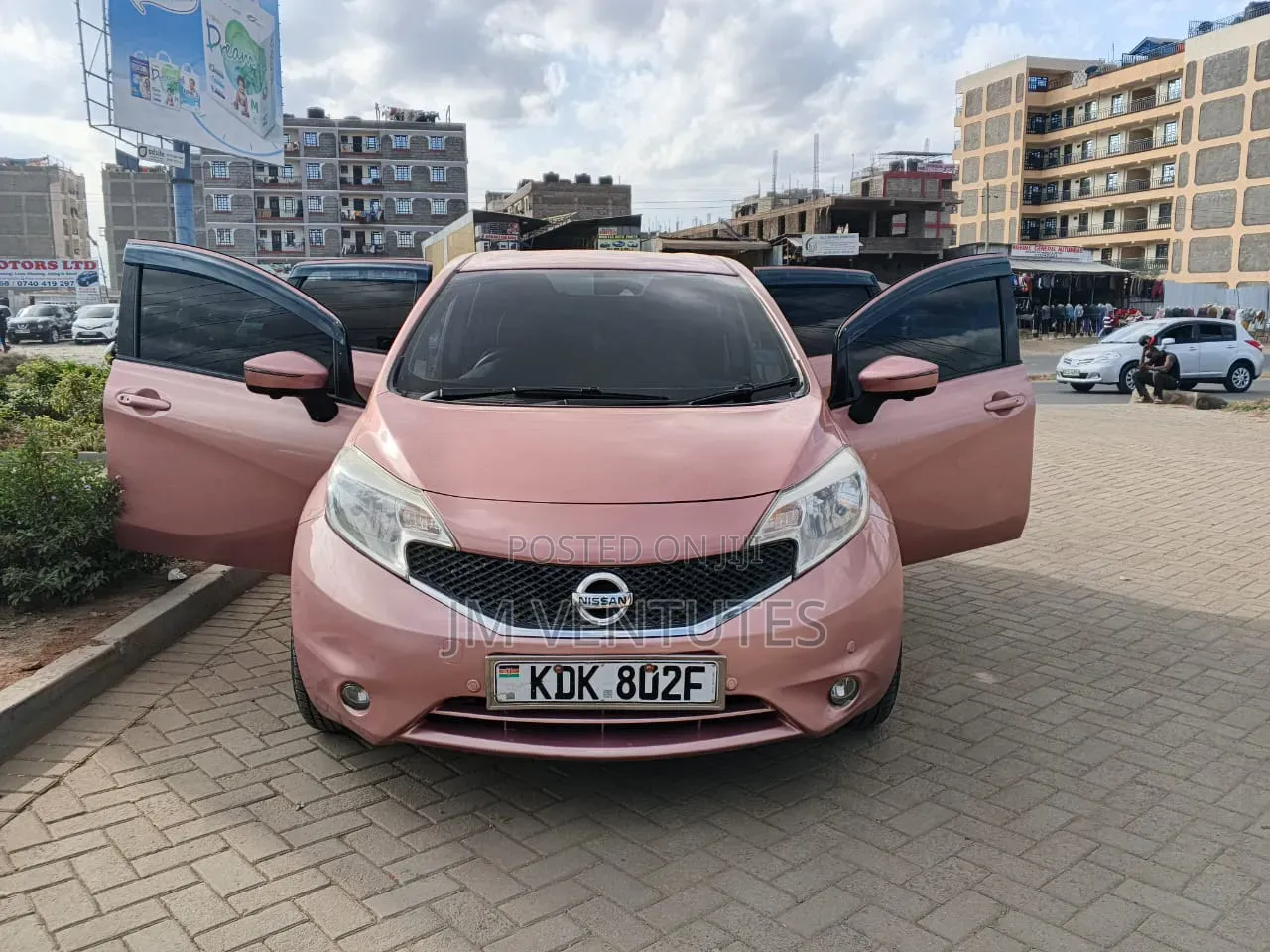 Nissan Note 2015 Pink