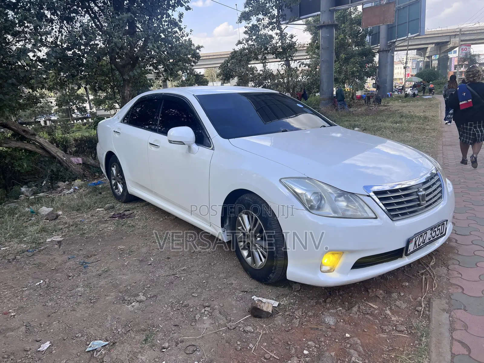 Toyota Crown 2012 Beige