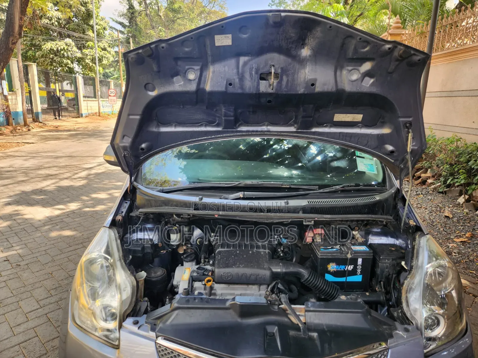 Toyota Ractis 2010 Blue