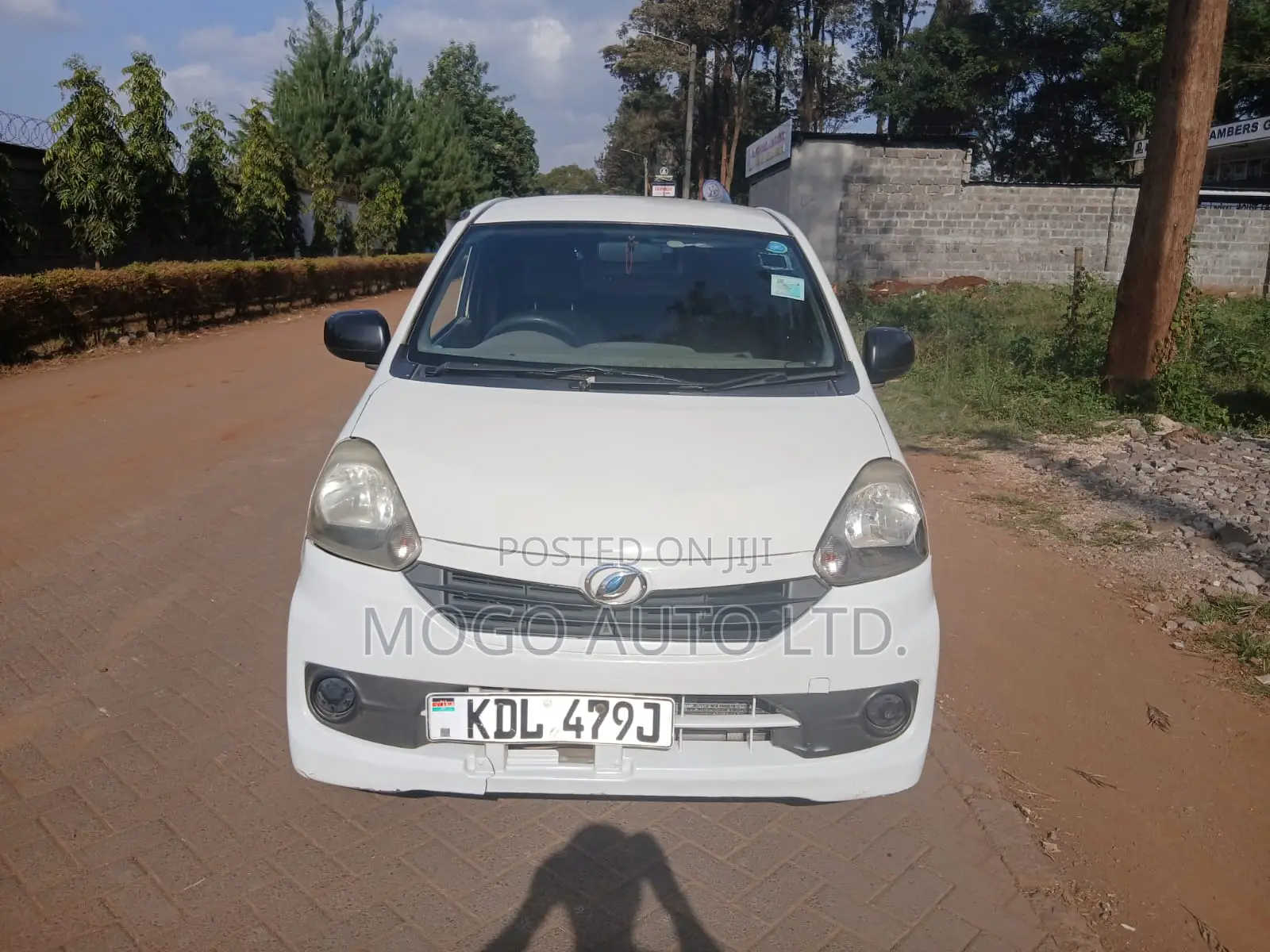 Daihatsu Mira 2015 White