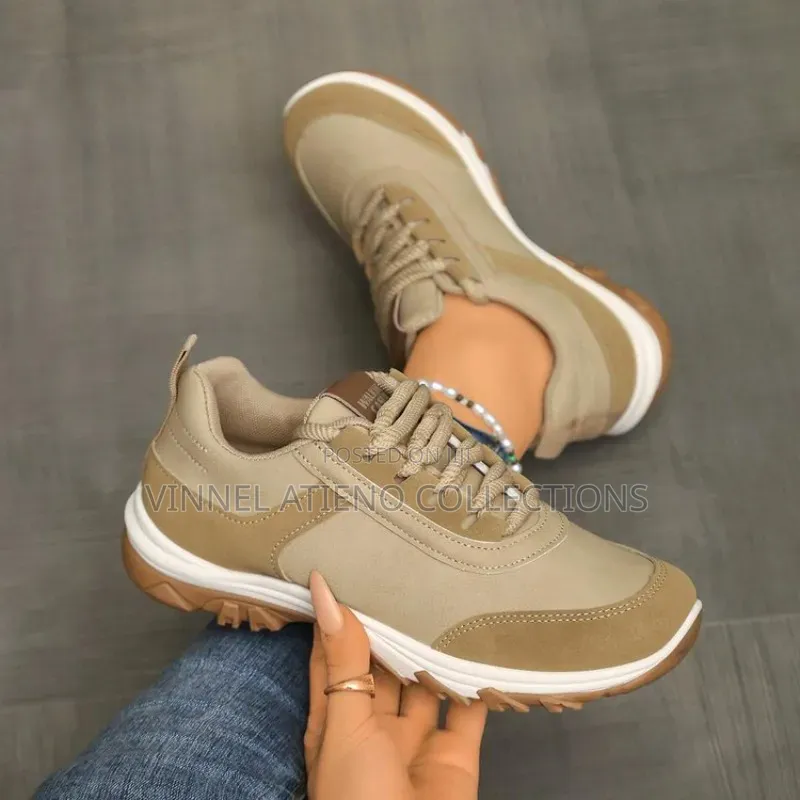 *Walking Casual* *Sneakers