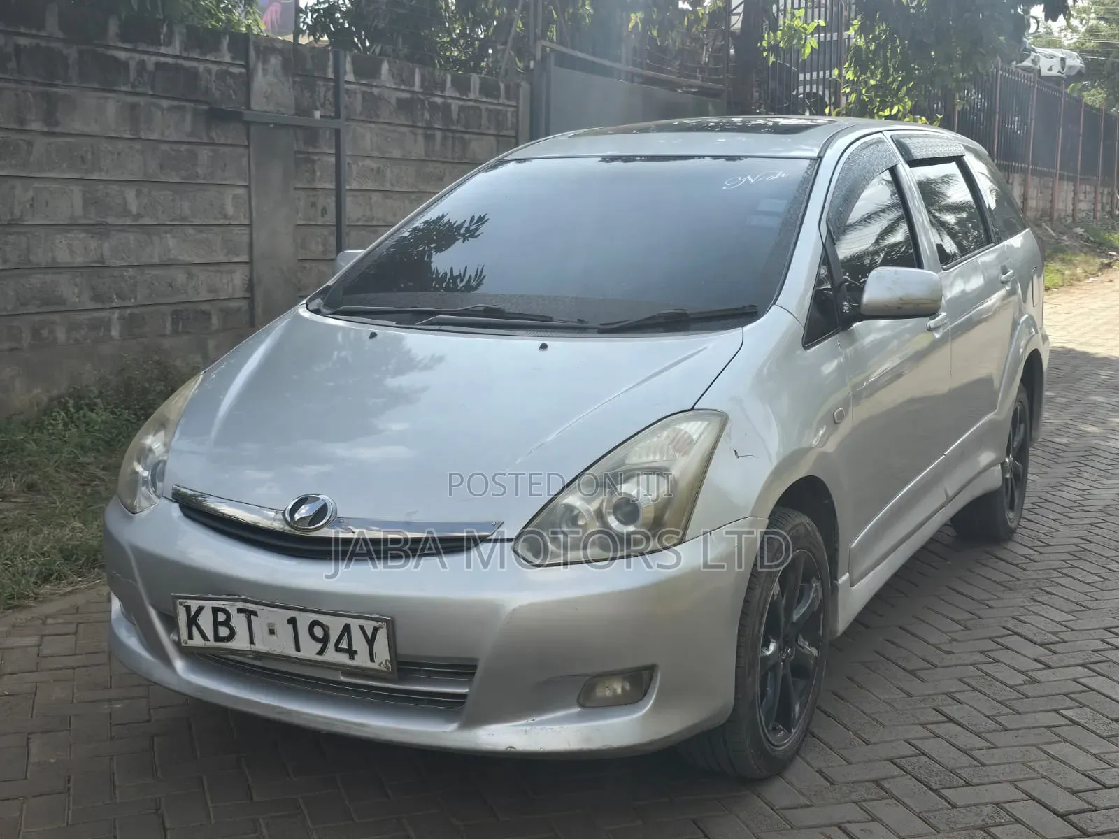 Toyota Wish 2005 Silver