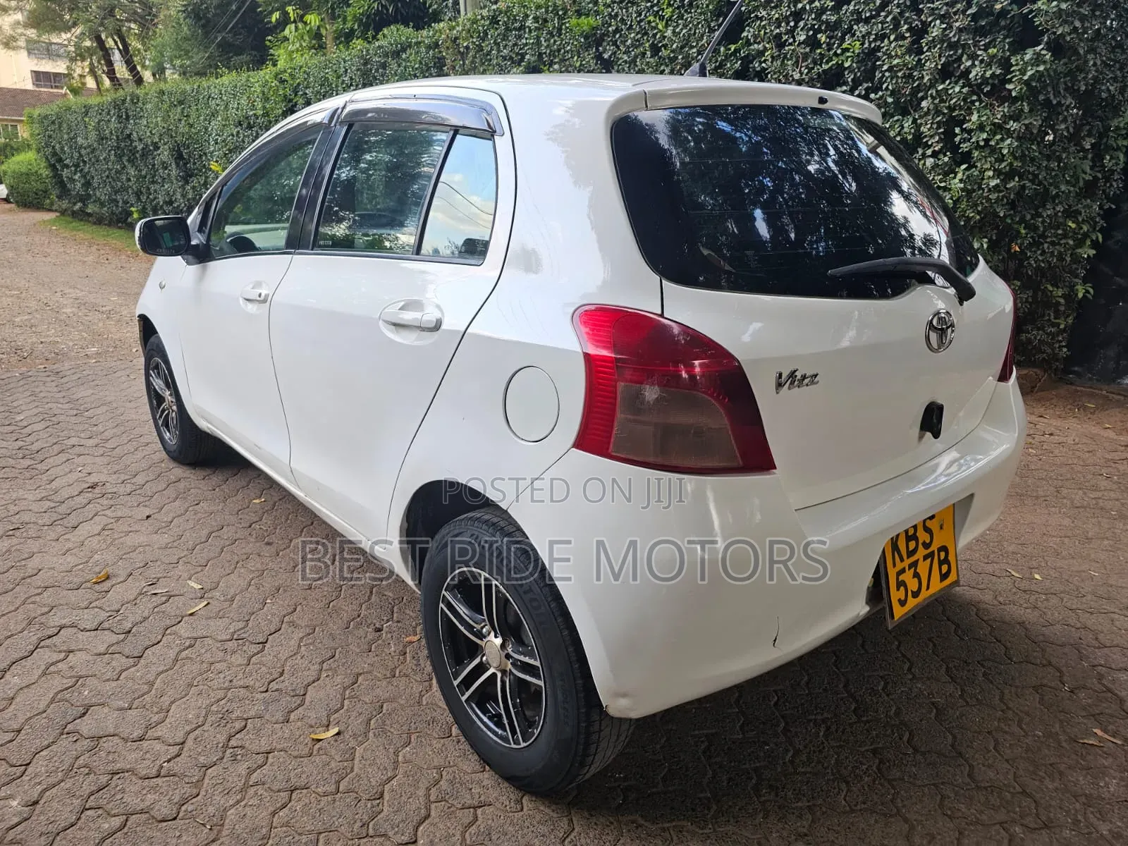 Toyota Vitz 1.0 FWD 5dr 2007 White