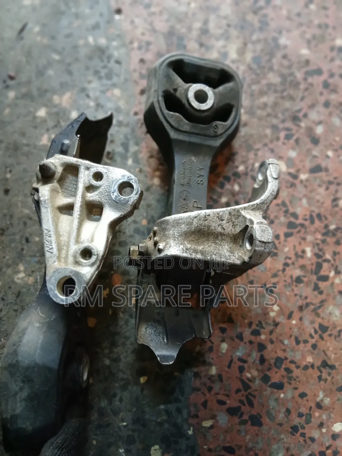 Honda Fit Gearbox Mountain Cremp