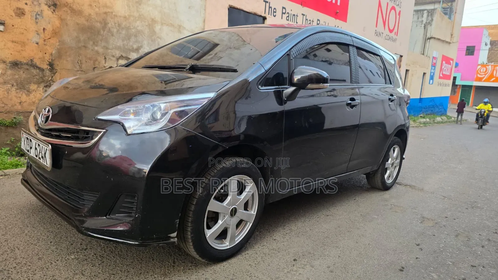 Toyota Ractis 1.3 FWD 2017 Black