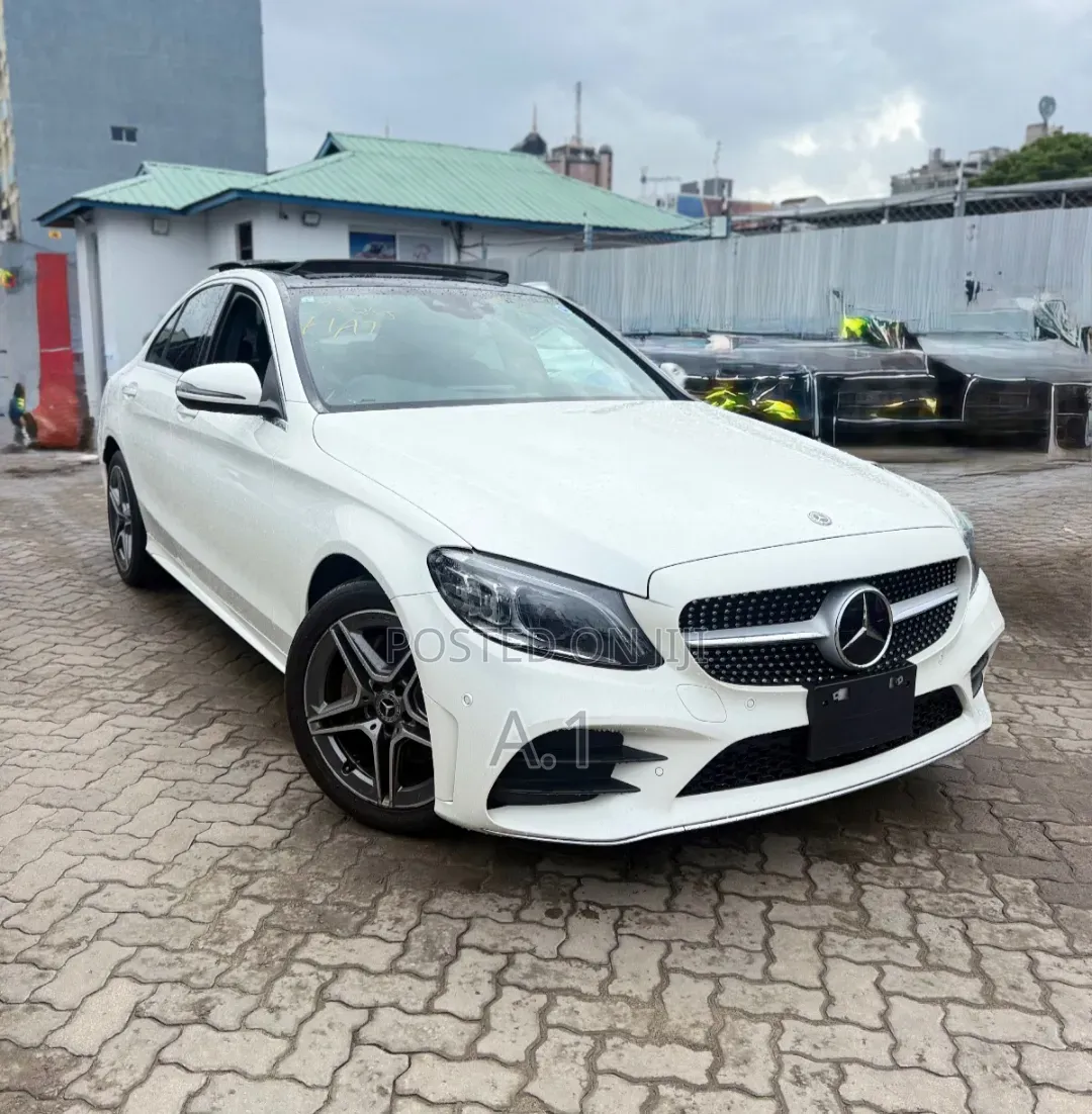 Mercedes-Benz C200 2019 White