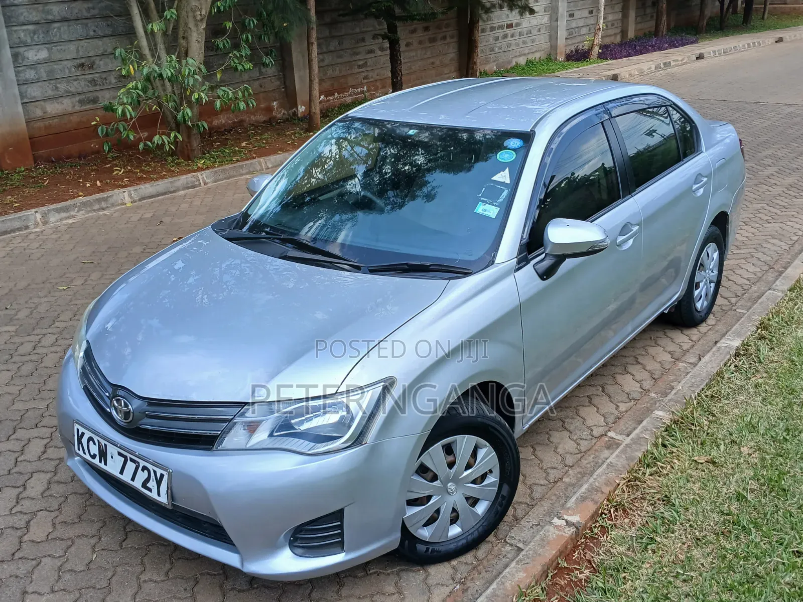 Toyota Axio 2013 Silver