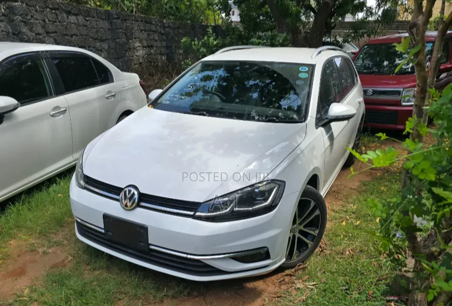 Volkswagen Golf 2019 White