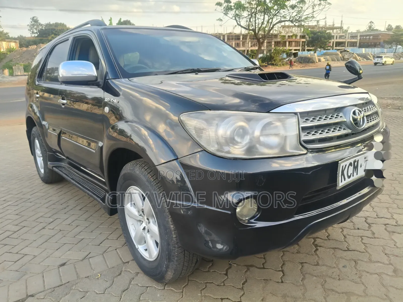 Toyota Fortuner 2010 Black