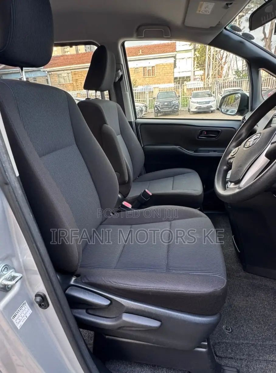 Toyota Noah 2.0 FWD (8 Seater) 2020 Silver