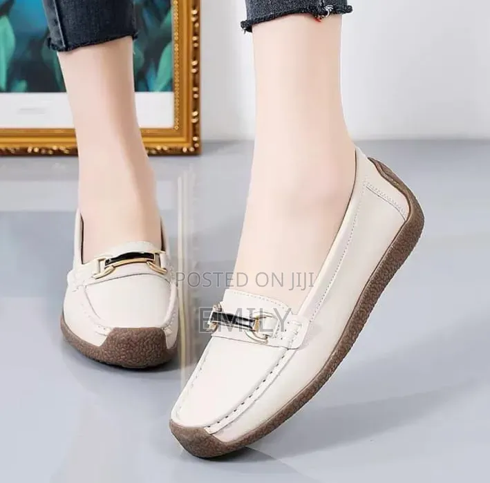 Ladies Closed Loafers Shoes