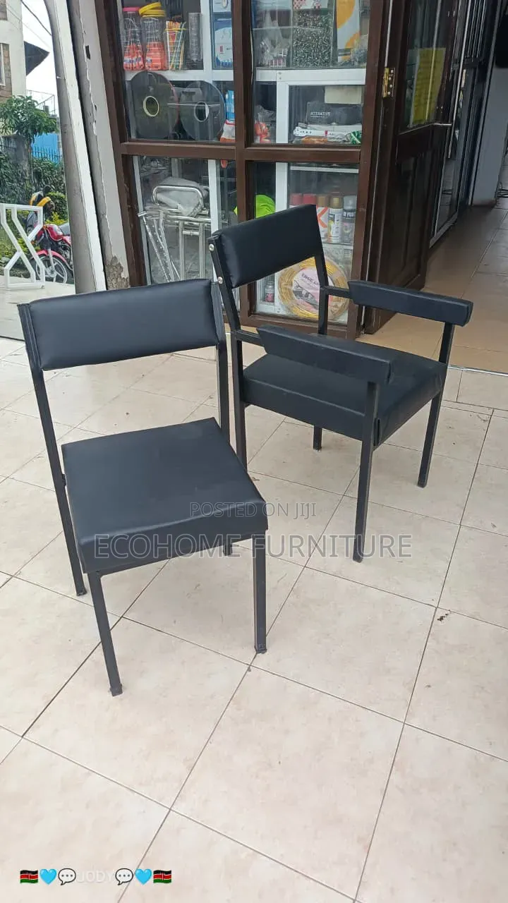Visitors Chair Leather and Metallic Frame