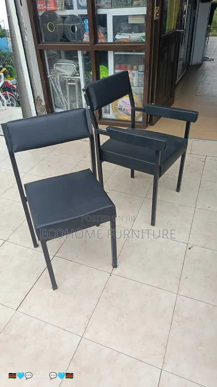 Visitors Chair Leather and Metallic Frame