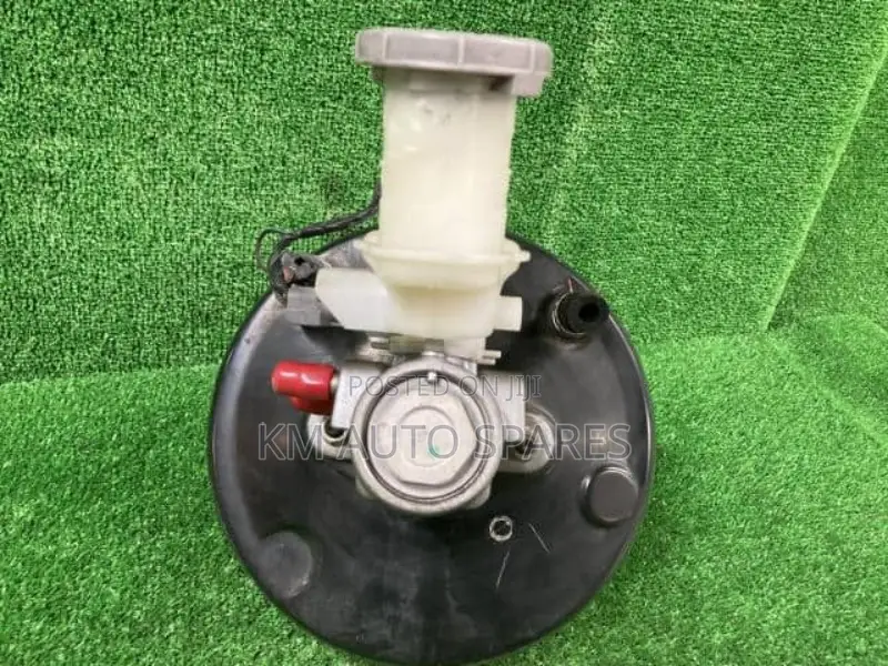 Nissan Pino Brake Booster/Master Cylinder