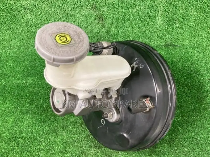 Nissan Pino Brake Booster/Master Cylinder