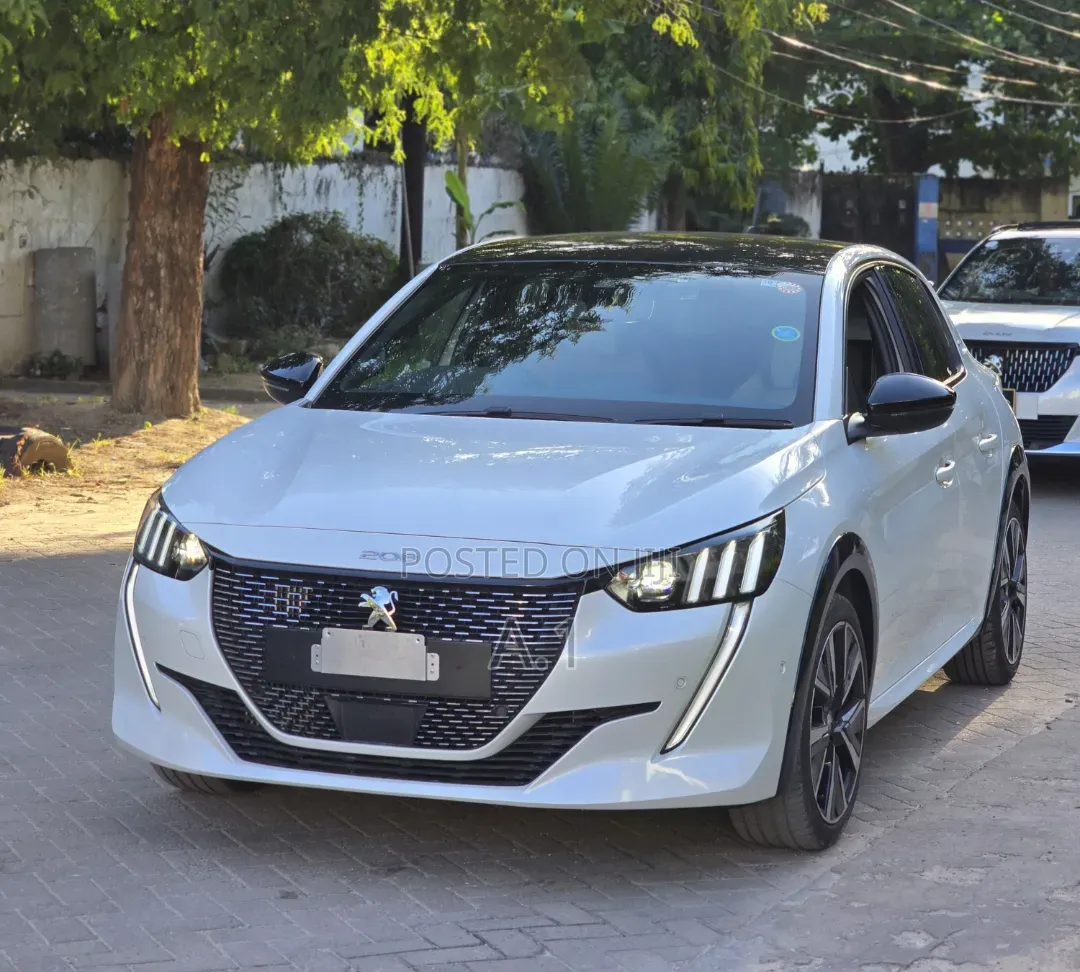 Peugeot 208 2020 White