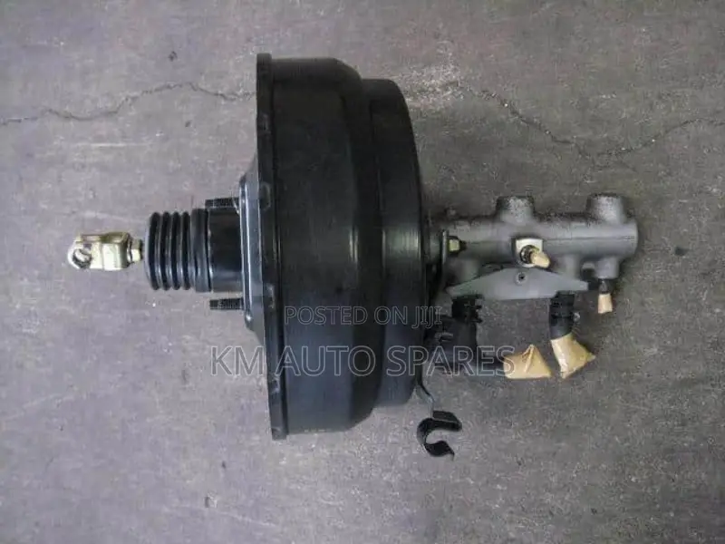 Mitsubishi Chariot Brake Booster/Master Cylinder