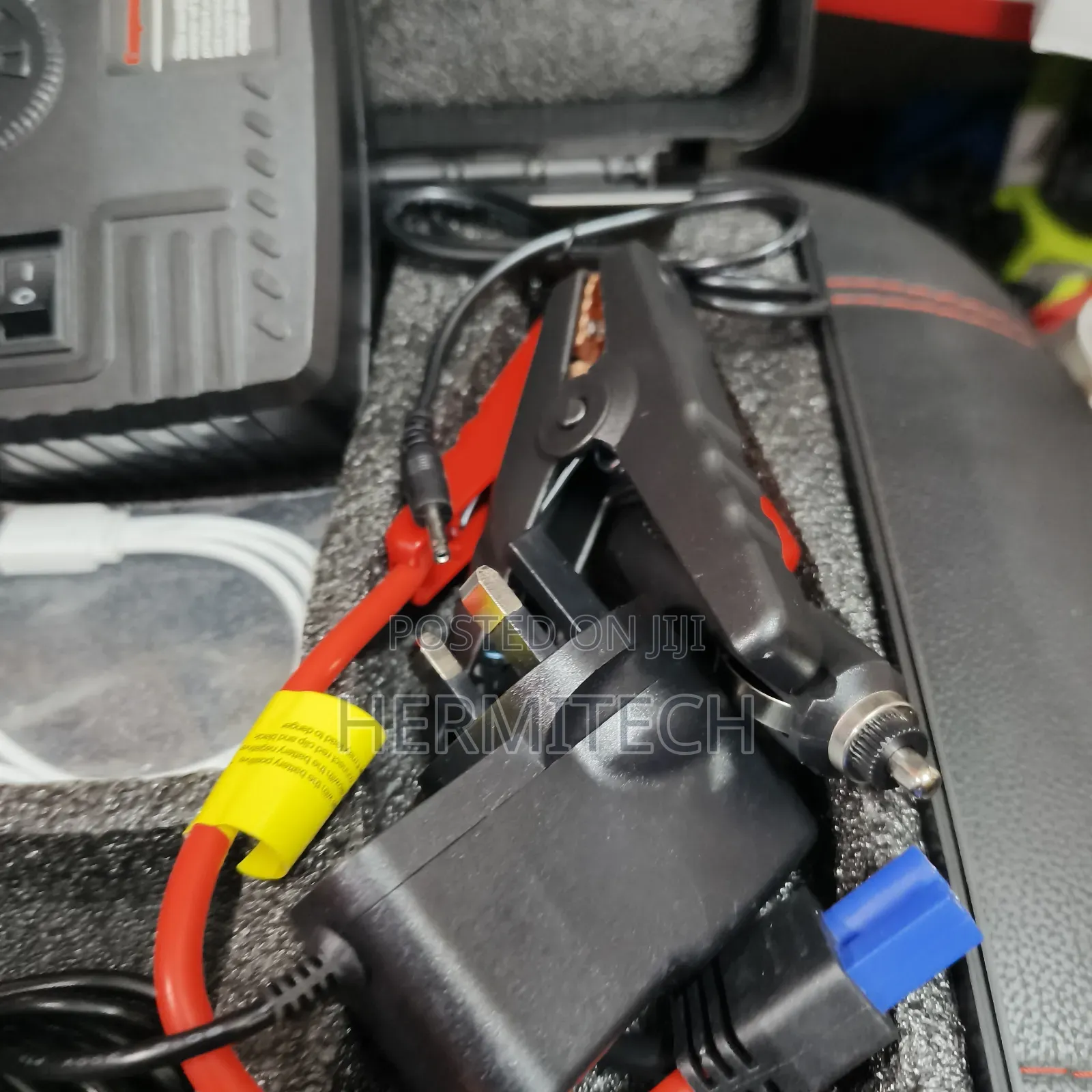 Vehicle Jump Starter Kit for 12v Cars Compressor and Chargers
