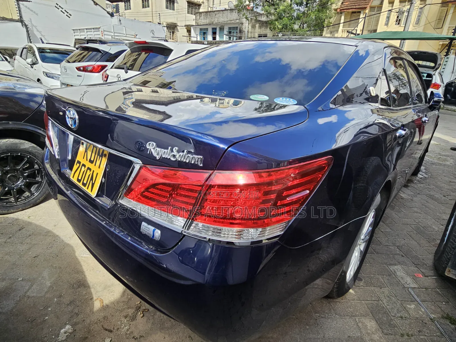 Toyota Crown 2016 Blue
