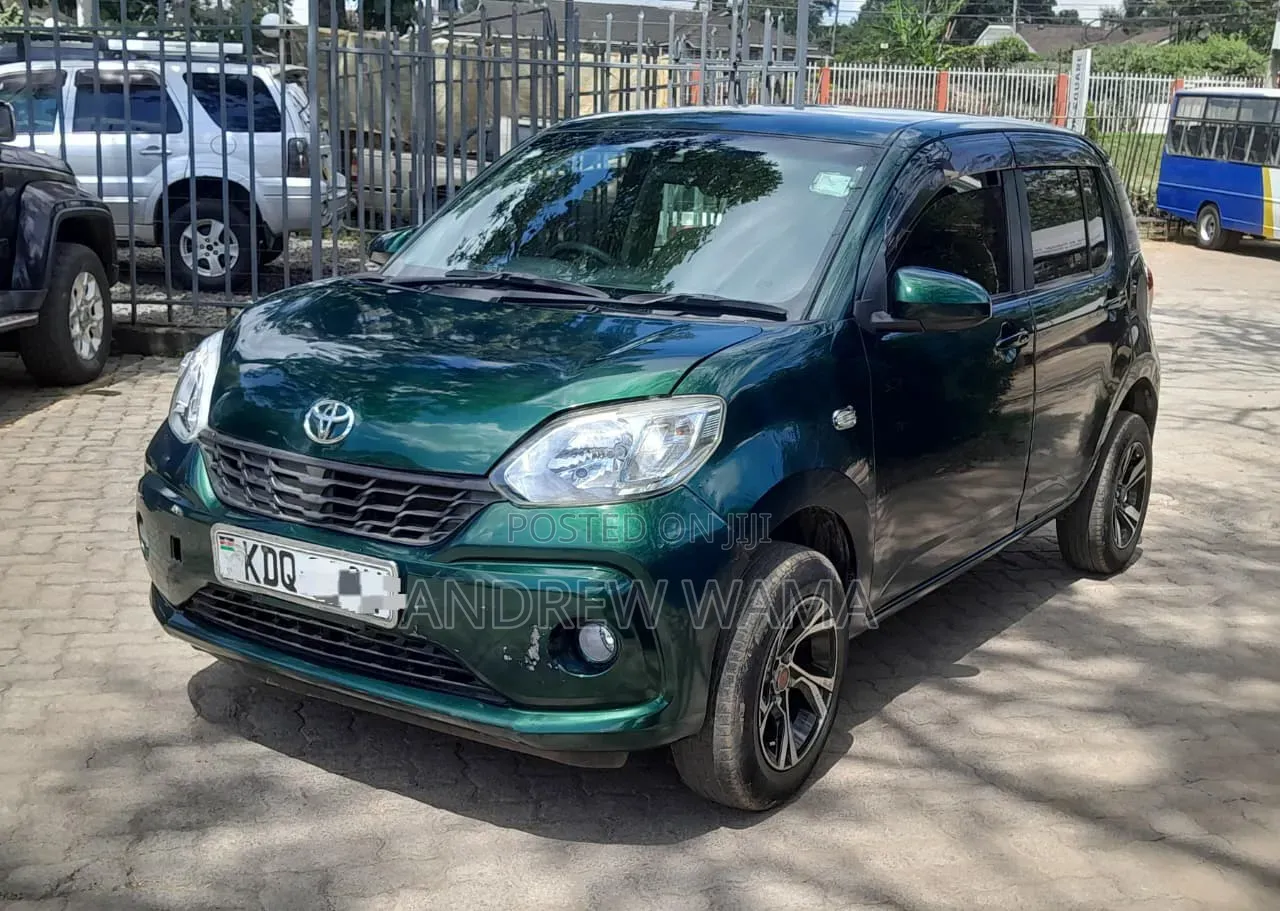 Toyota Passo 2017 Green