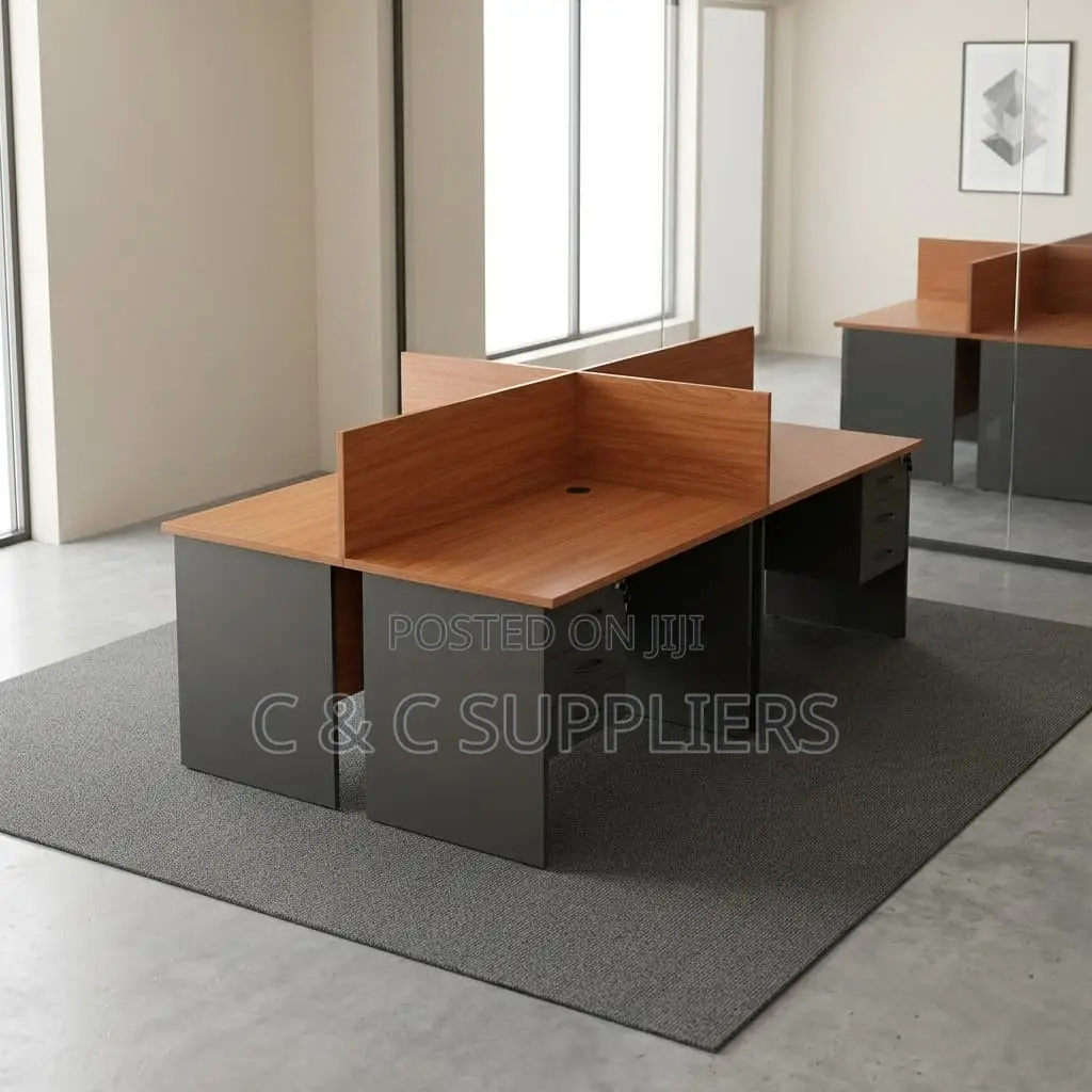 Customized Wooden 4-Seater Workstation
