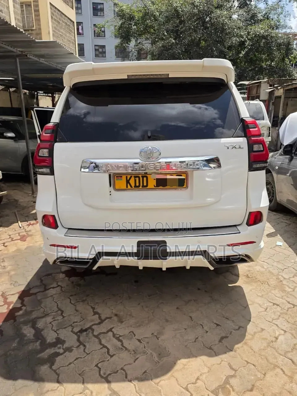 Toyota Land Cruiser Prado 2016 White