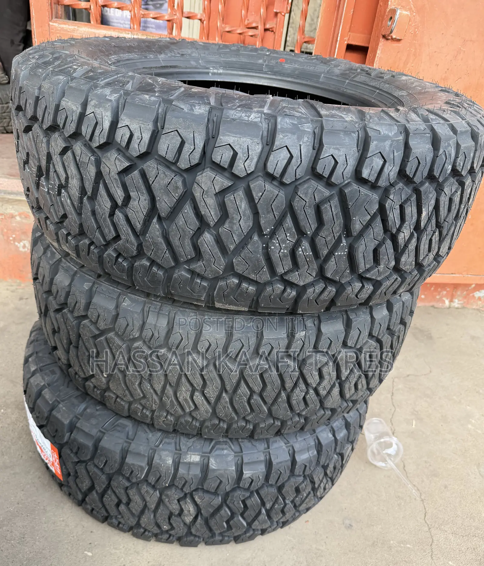 265/65r17 Maxxis Tyre (Razr10pr )