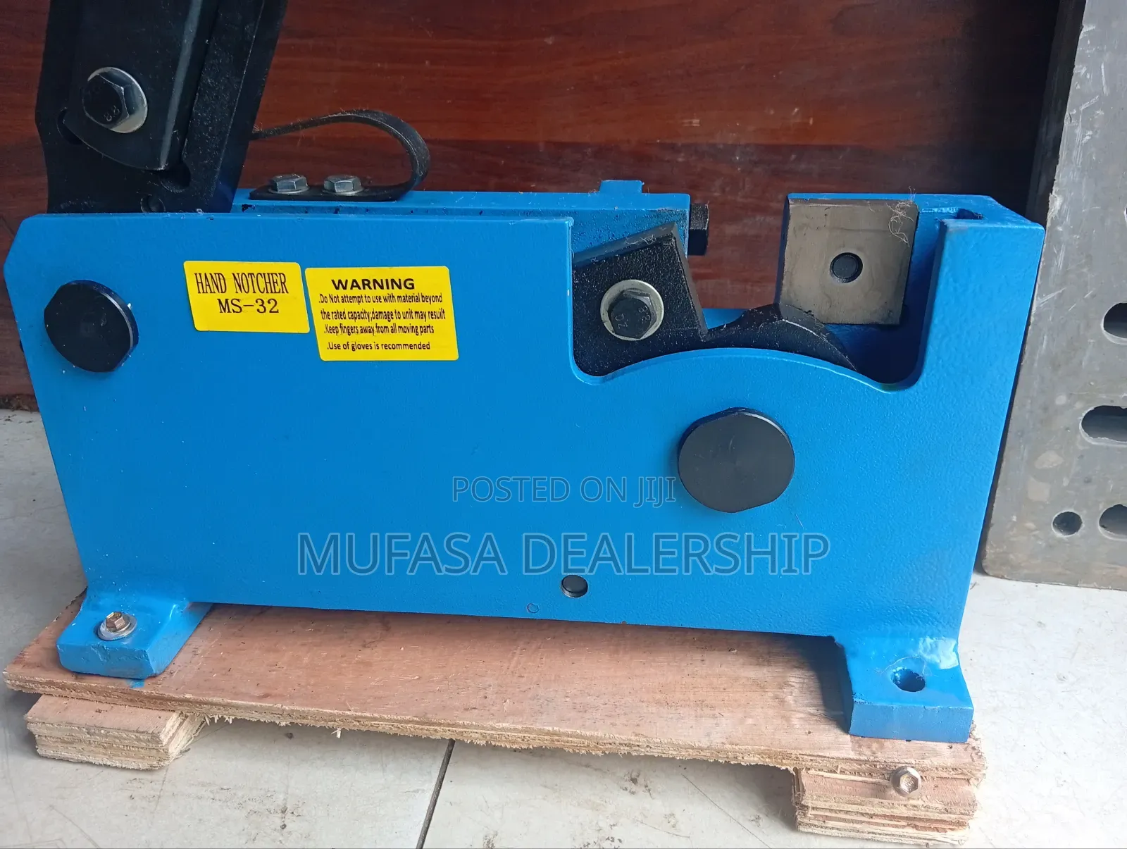 Hand Notcher/Reber Cutter