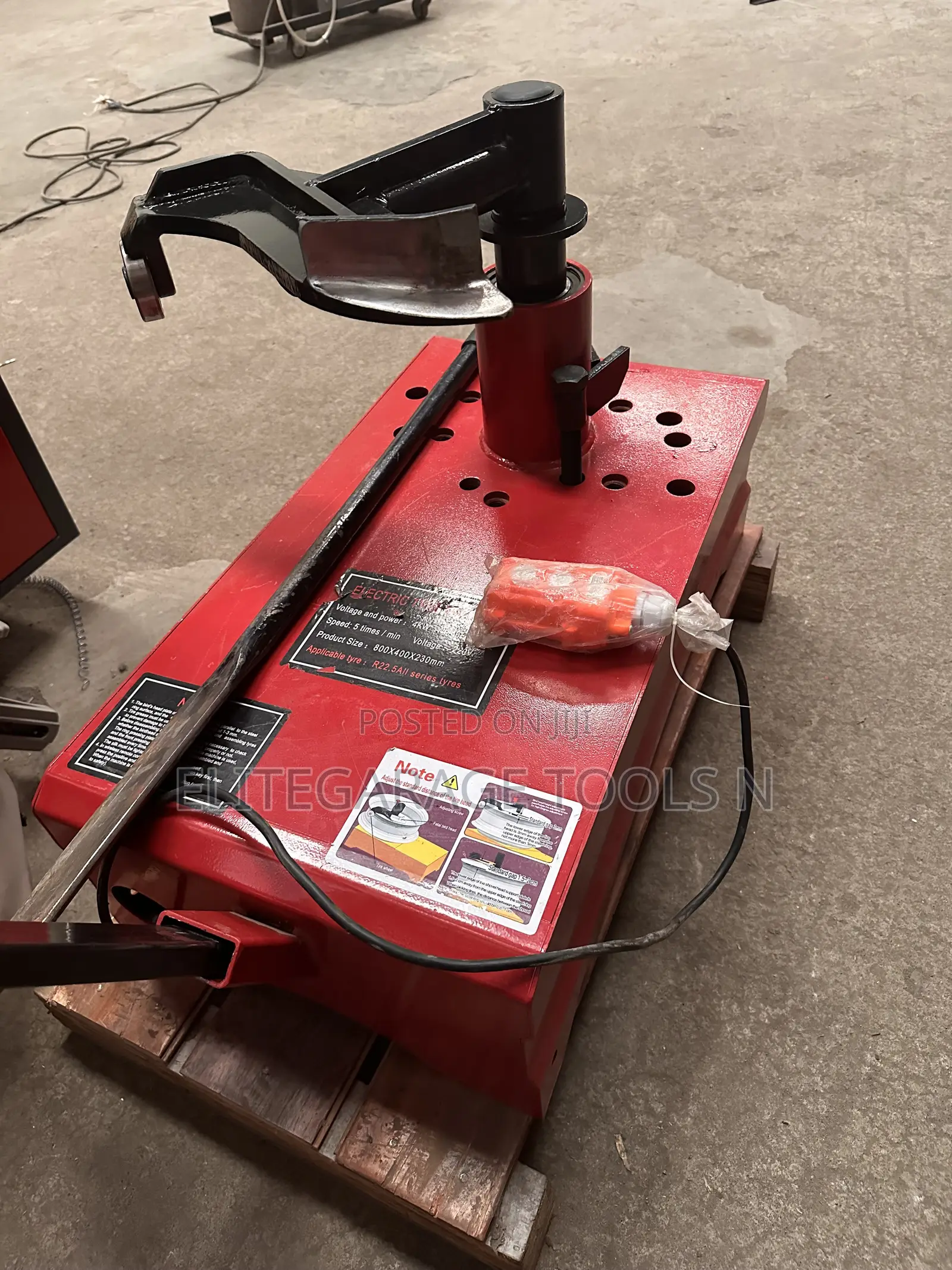 Simple Truck Tyre Changer