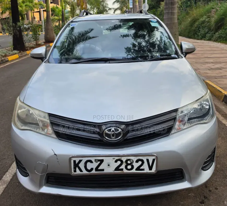 Toyota Corolla Fielder 2015 Silver