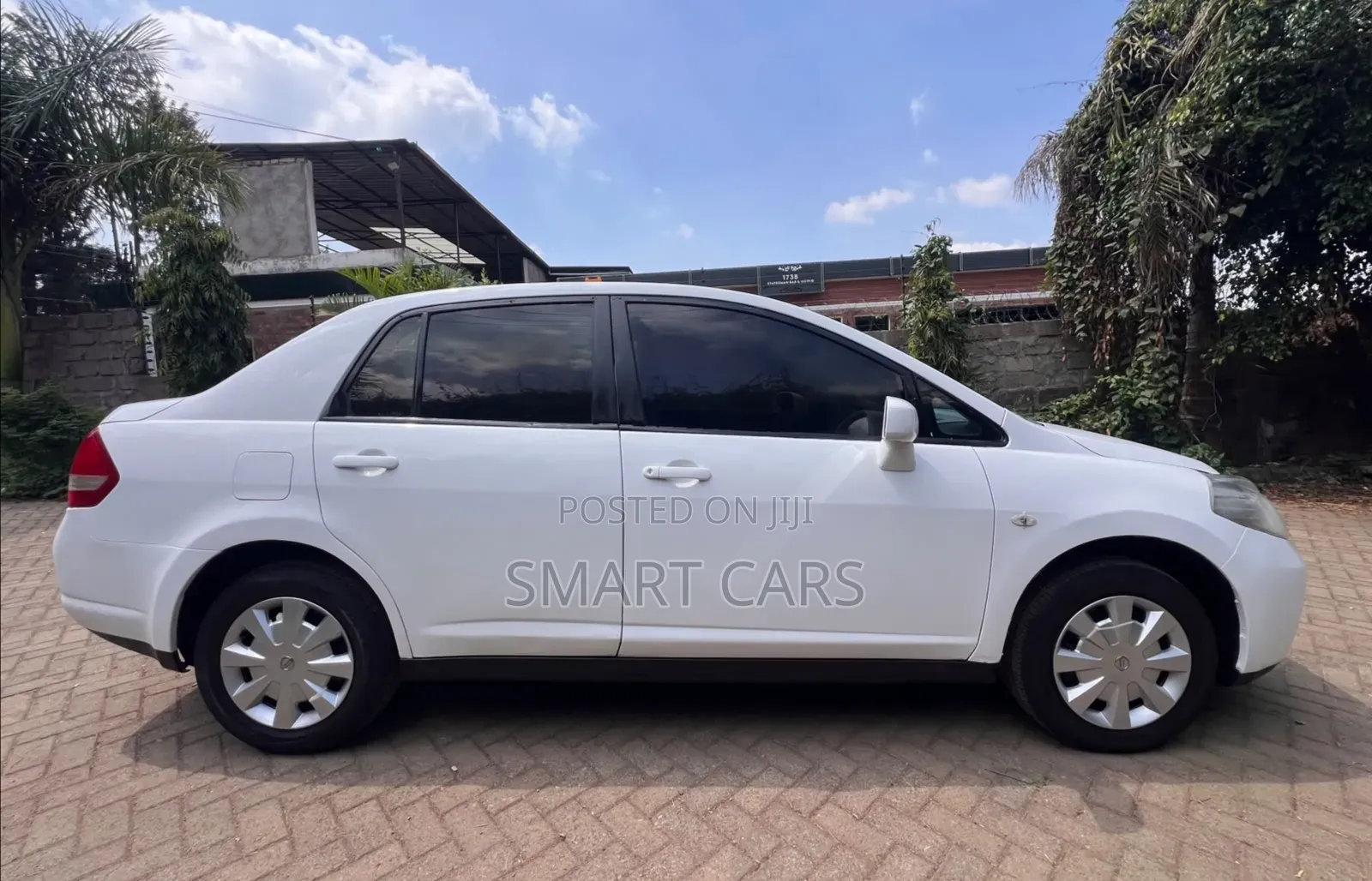 Nissan Tiida 2009 White