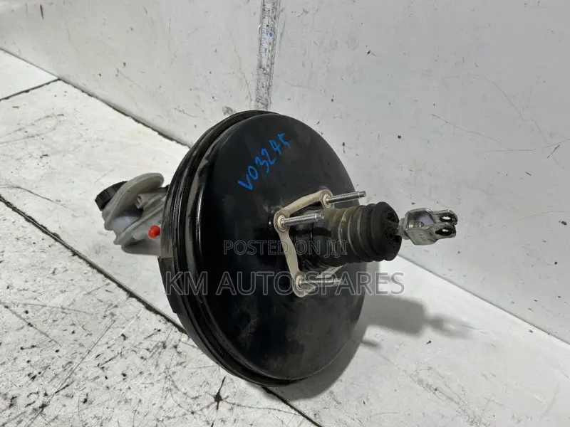 Mazda Bt-50 Brake Booster/Master Cylinder