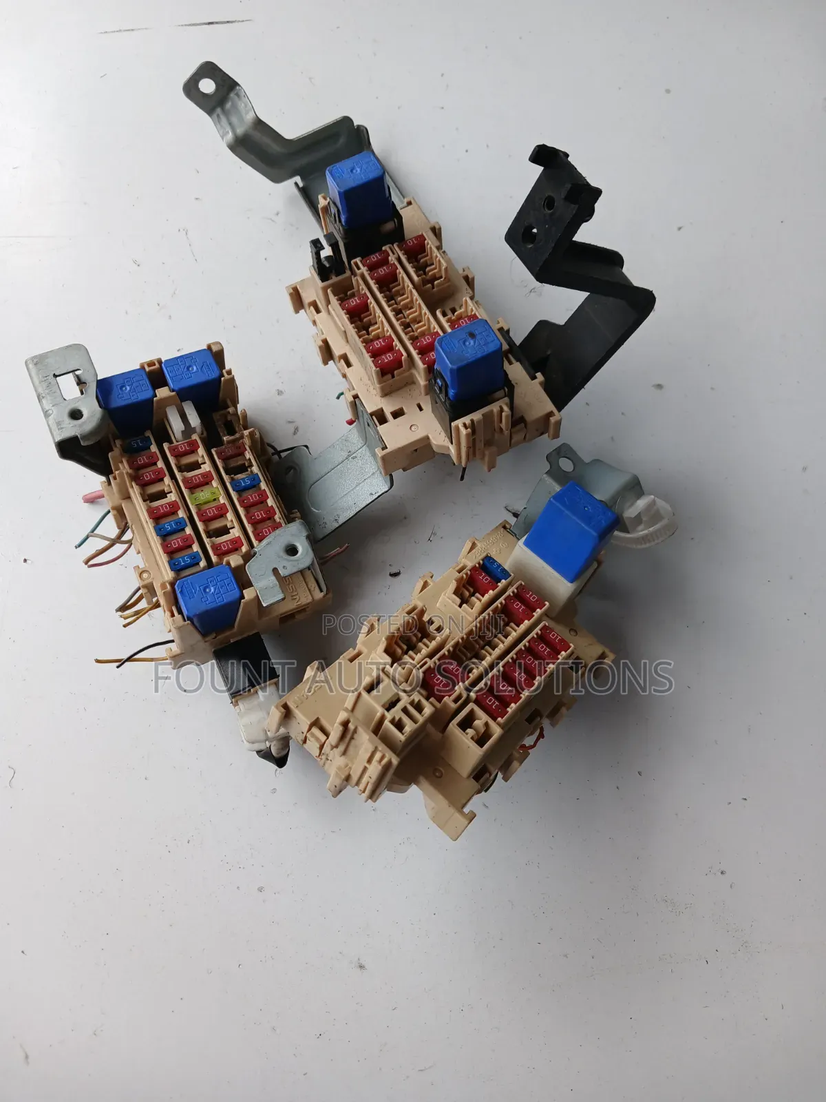 Fuse Relay Box Nissan Versa
