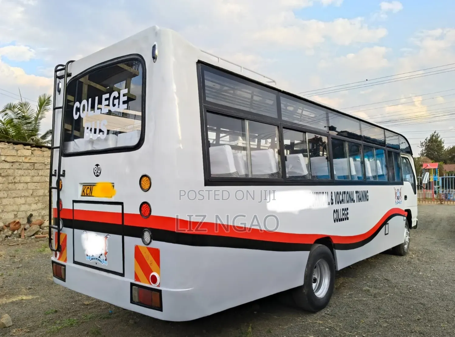 Isuzu NQR 2017 White