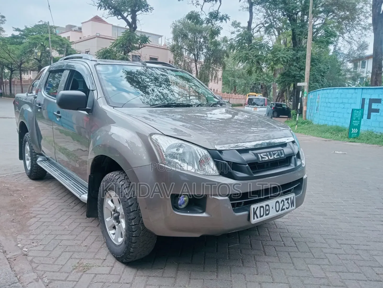 Isuzu D-MAX 2021 Gray