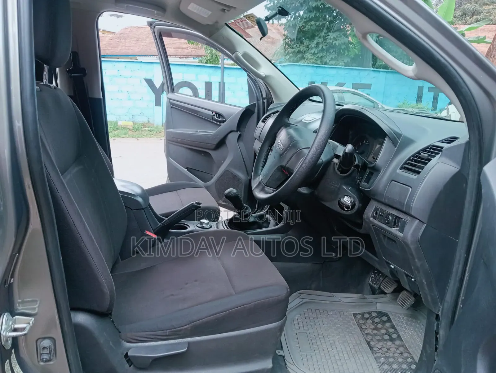 Isuzu D-MAX 2021 Gray
