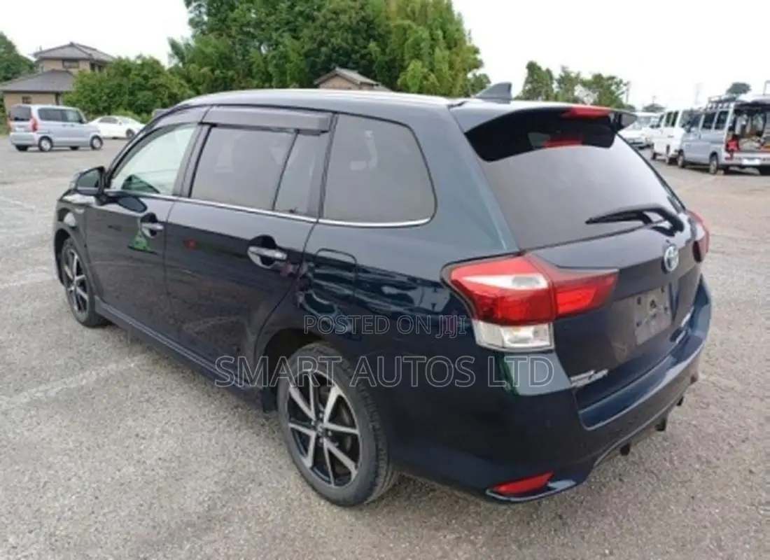 Toyota Corolla Fielder 1.5 Hybrid FWD 2019 Black