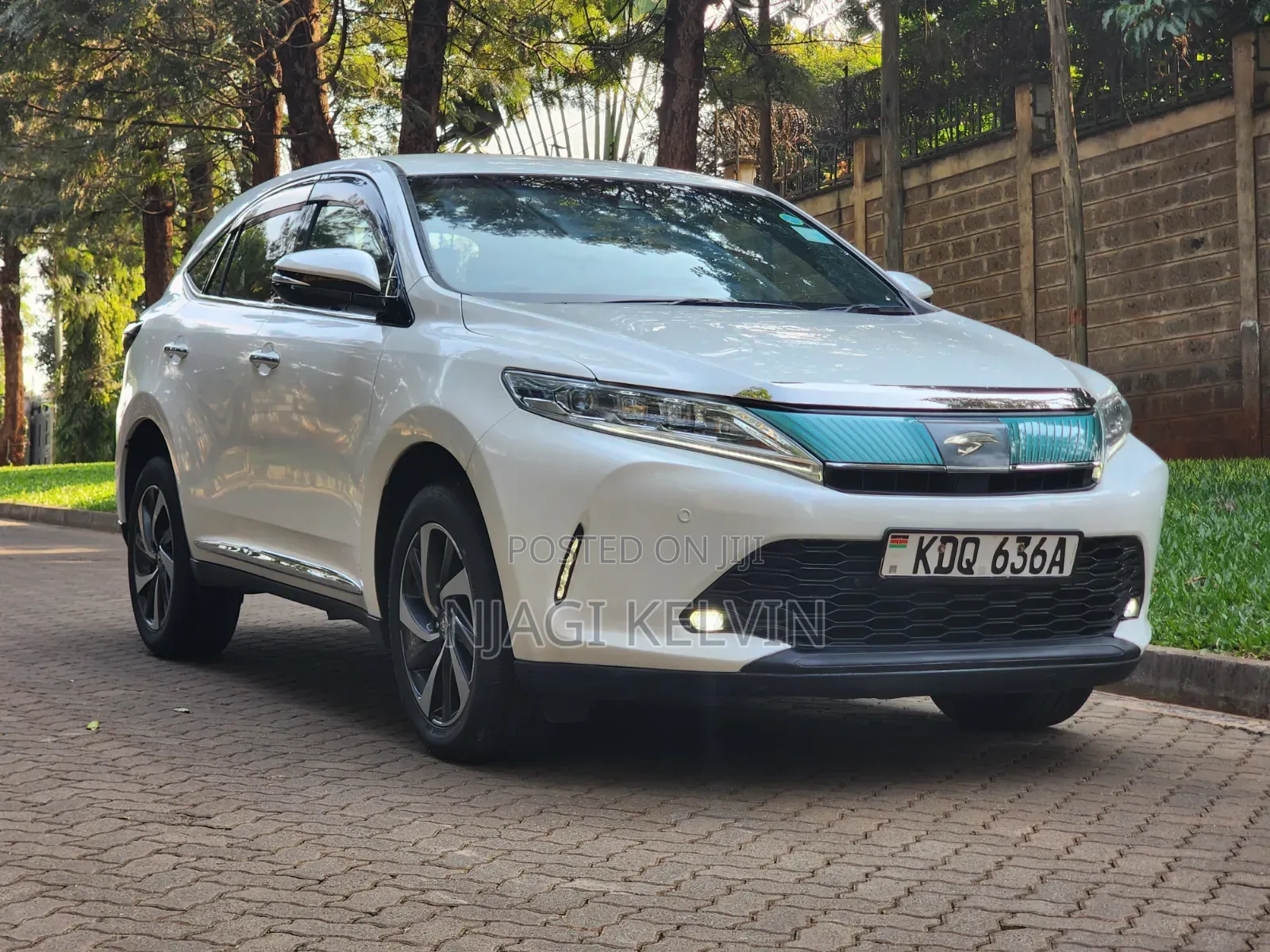 Toyota Harrier 2.0 4WD 2017 White