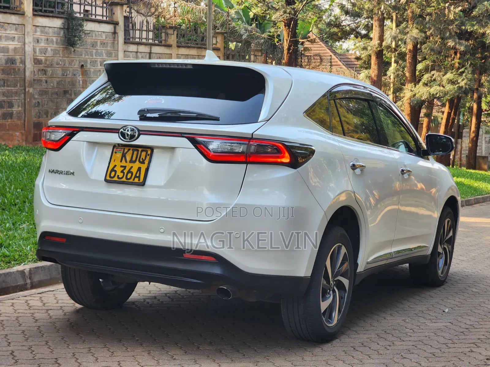 Toyota Harrier 2.0 4WD 2017 White
