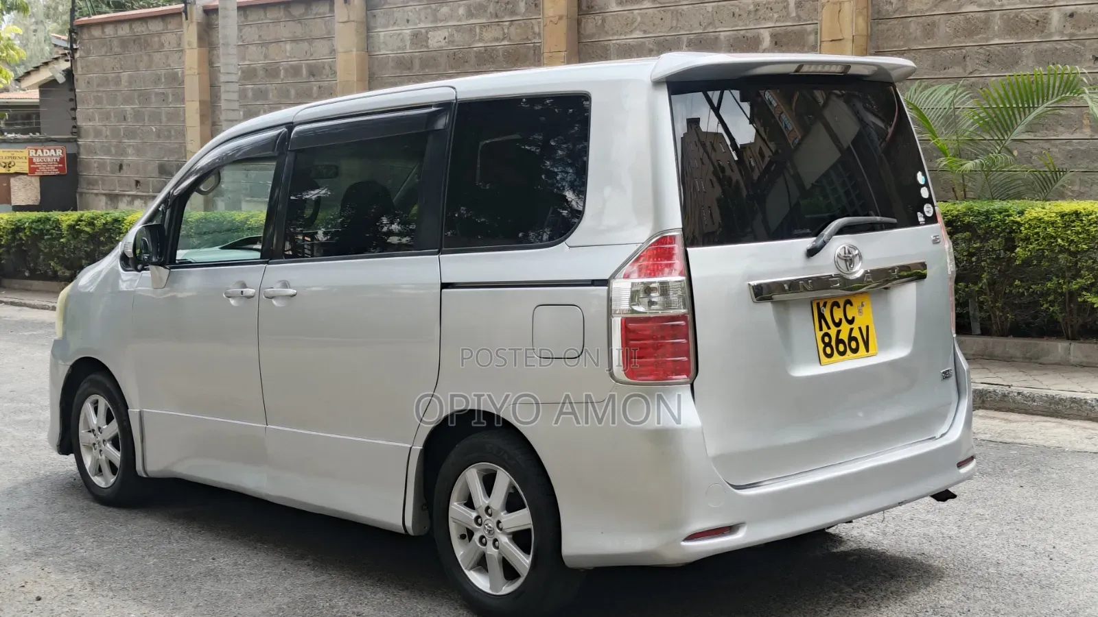 Toyota Noah 2008 Silver