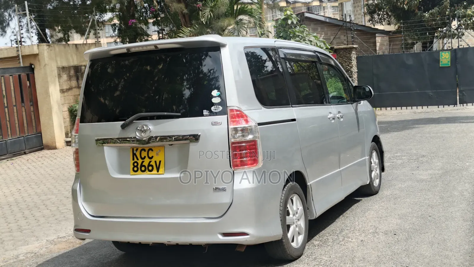 Toyota Noah 2008 Silver