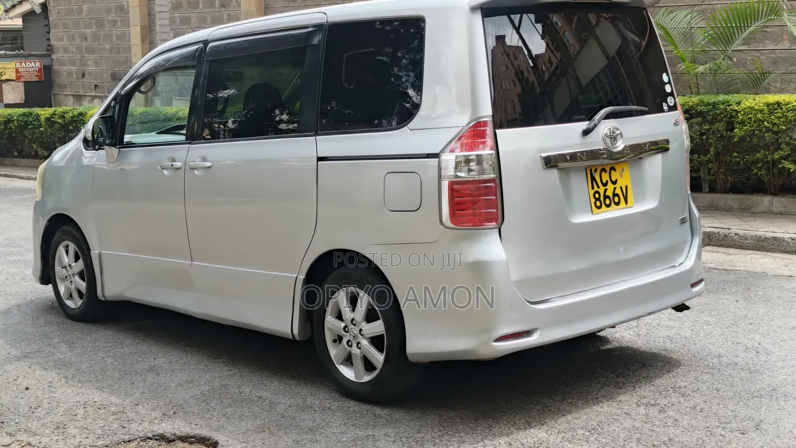 Toyota Noah 2008 Silver