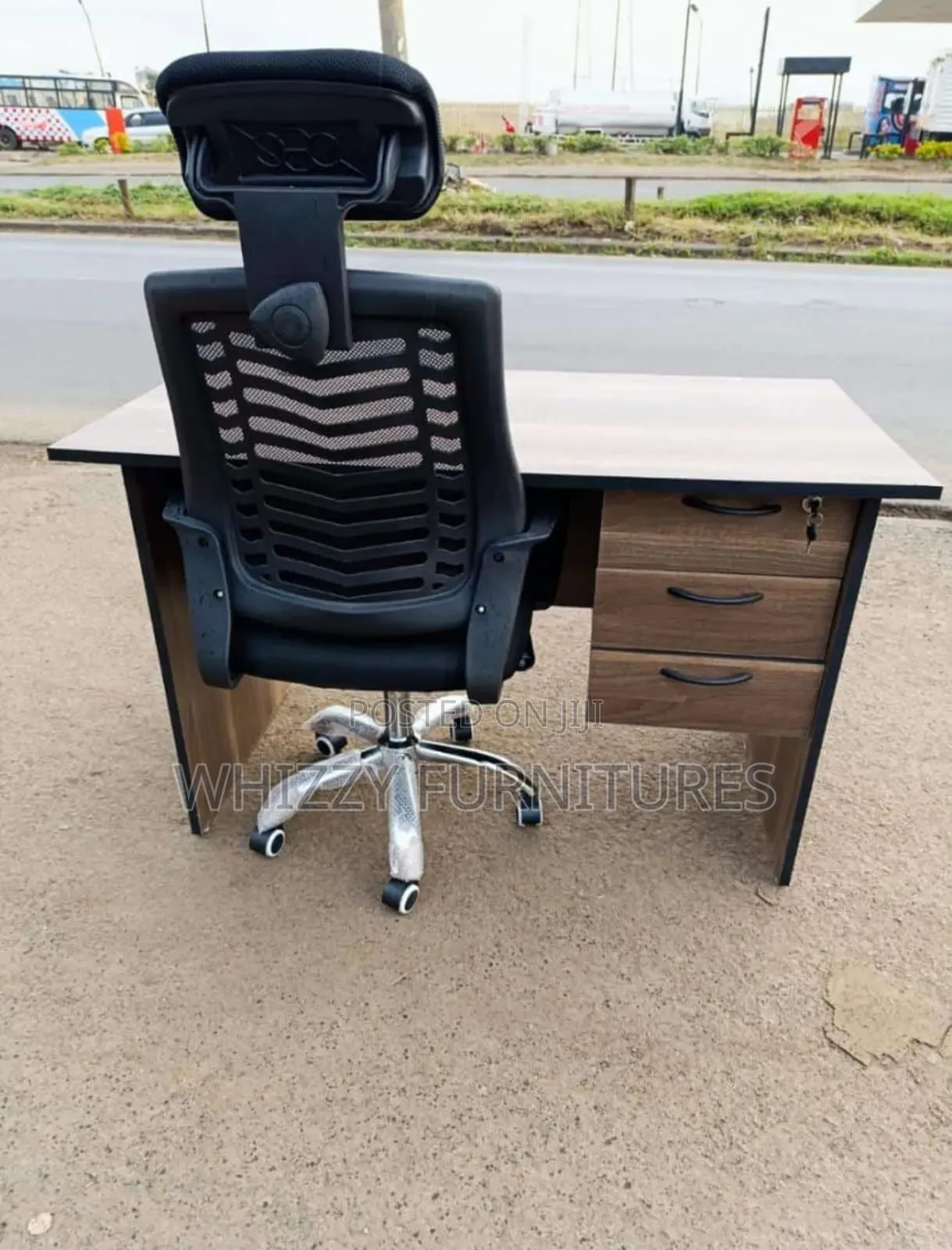 New Home/Office Desk and Ergonomic Office Chair