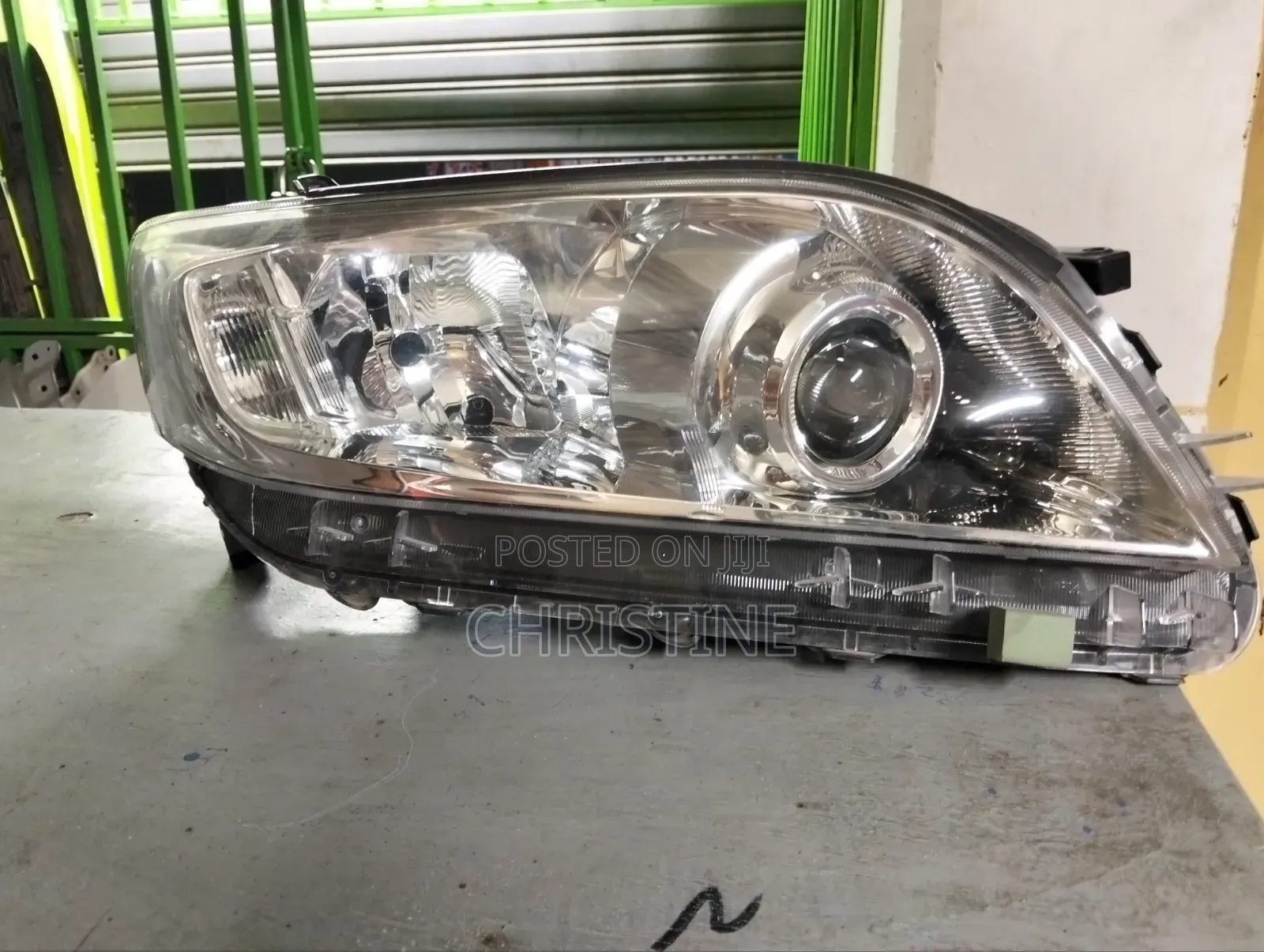 Toyota Vanguard Headlight Xenon