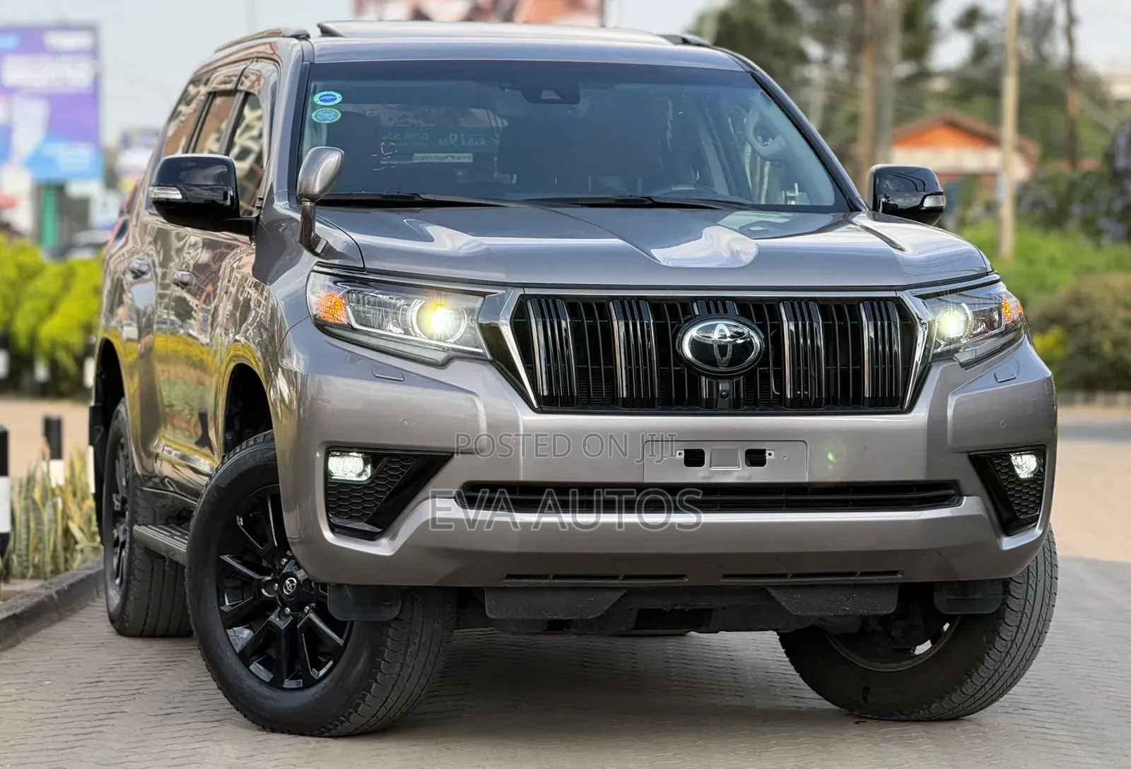 Toyota Land Cruiser Prado 2022 Beige