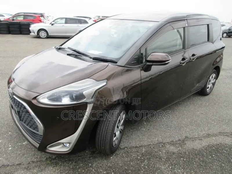 Toyota Sienta 2020 Brown
