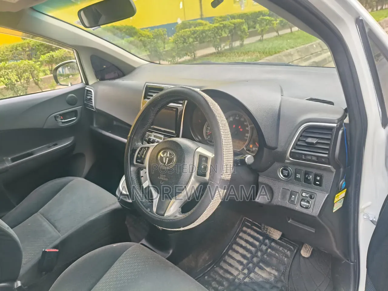 Toyota Ractis 2014 White